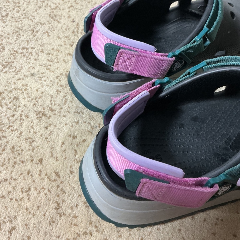 Crocs Granola‎ Girl Classic Hiker Clog Black W 7 M 5 206772 Sawtooth Sole - Picture 5 of 8